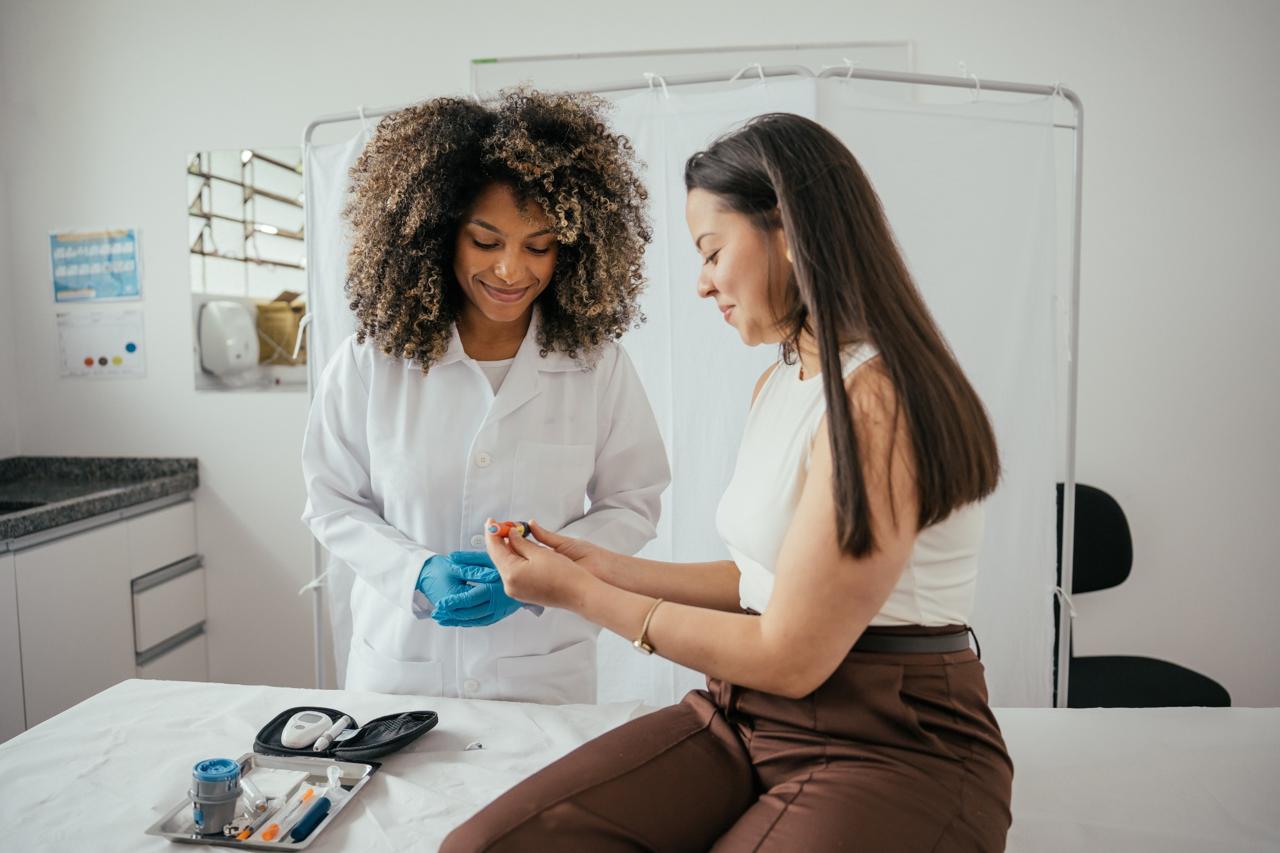 Doctor talking to a woman patient about hormones